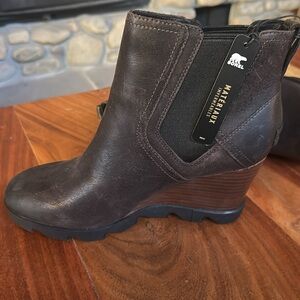 Sorel Joan of Arctic Wedge Boots - Dark Brown, Size 9.5, NWT